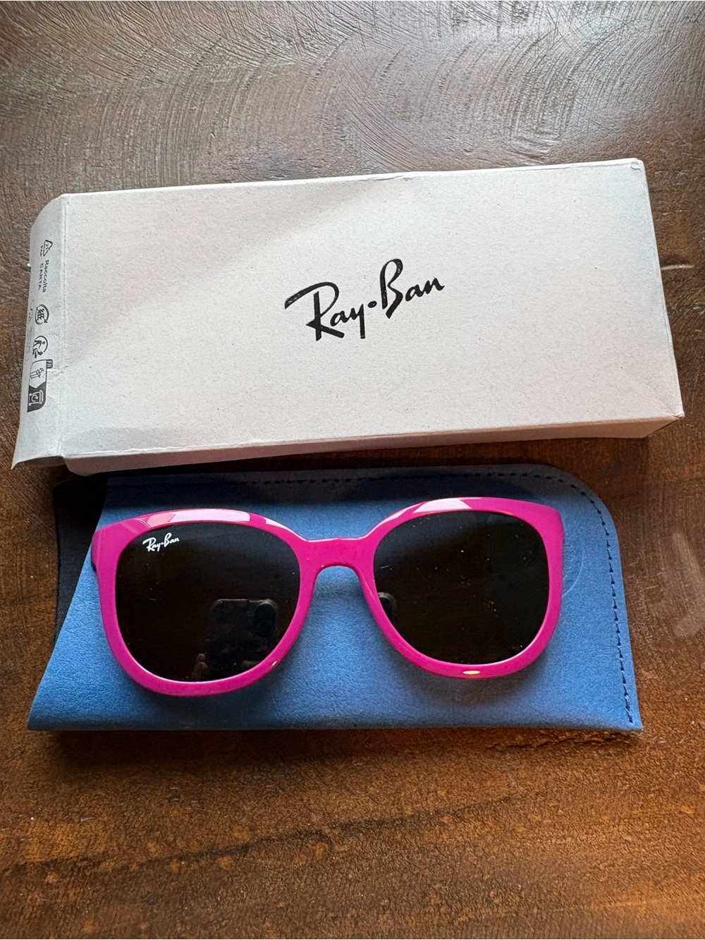 Ray-Ban Kids clip On Hot Pink Sunglasses with Black Lenses
